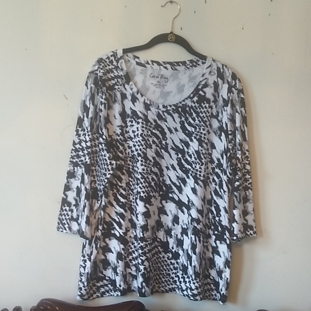 Coral Bay in Women's tops Sz XL